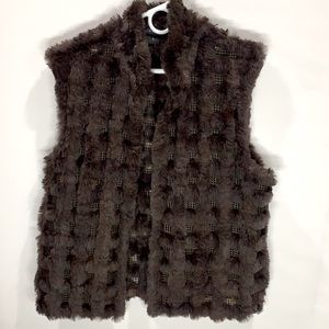 Don Rakow women's faux fur sleeveless cardigan